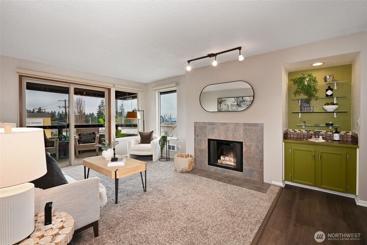 Property Photo:  3421 SW Roxbury Street 401  WA 98126 