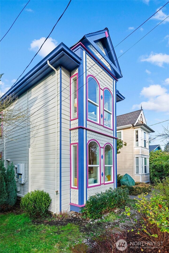 Property Photo:  9221  College Way N  WA 98103 