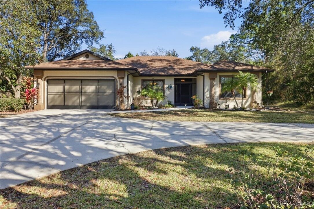 Property Photo:  1 Linder Street  FL 34446 