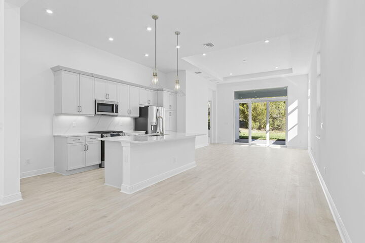 Property Photo:  140 SE Via Tirso  FL 34952 