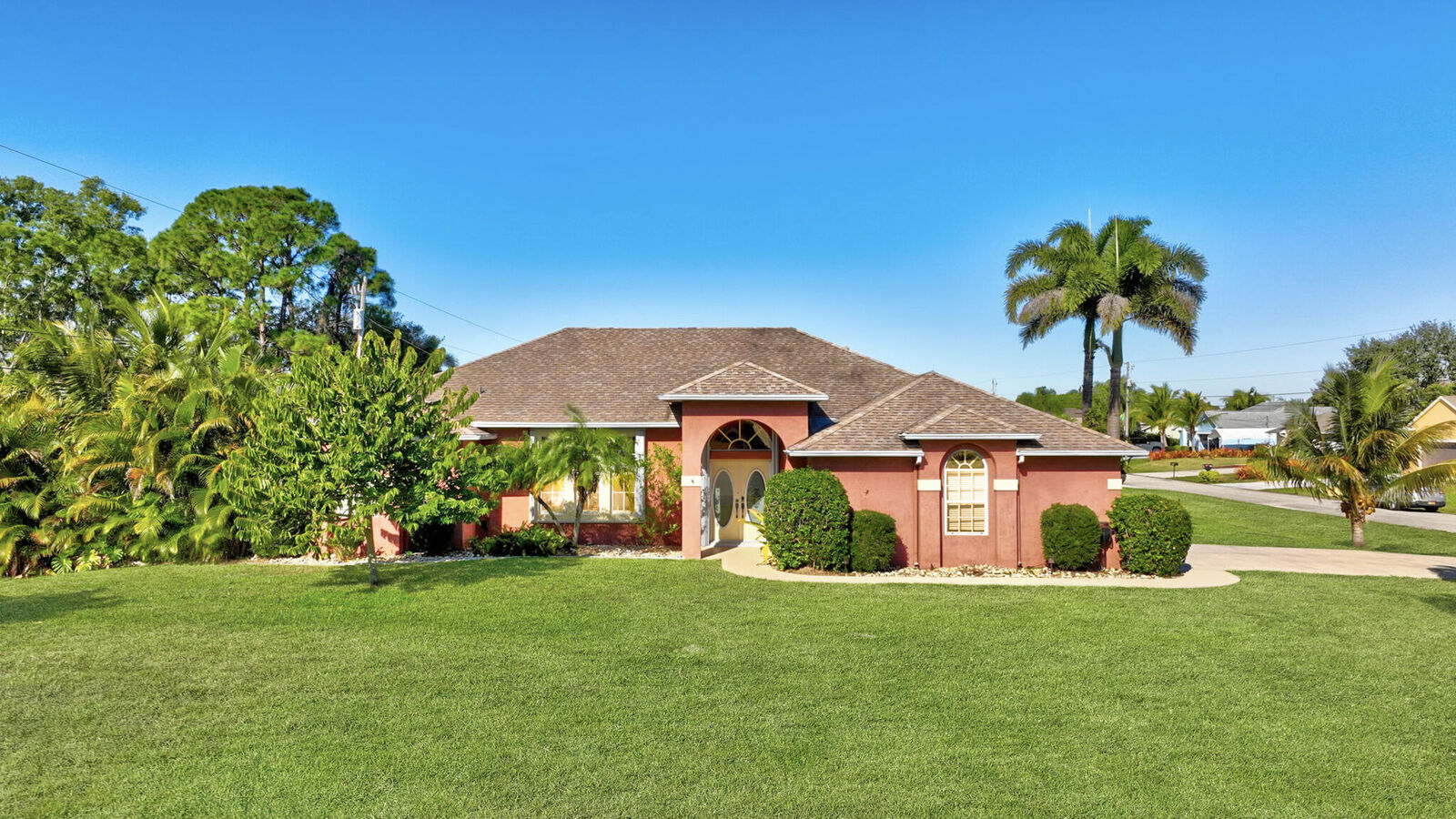 Property Photo: 539 SE Nome Drive FL 34984