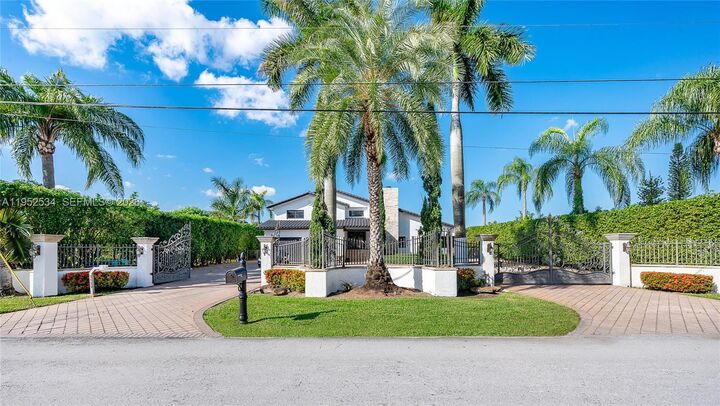 Property Photo:  3420 SW 129th Ave  FL 33175 