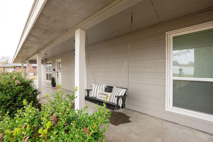 Property Photo:  1710 Jones Street  LA 70669 