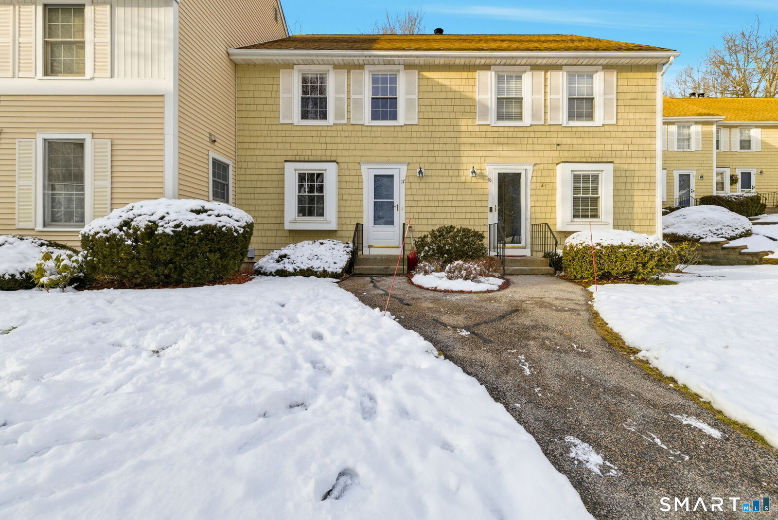 Property Photo:  17 Hubbard Run Drive 17  CT 06033 