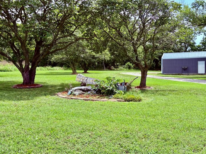 Property Photo:  9588 County Road 10  MO 64862 