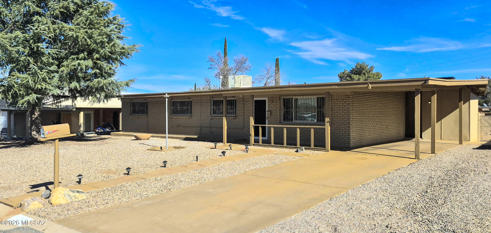 Property Photo:  233 Coronado Lane  AZ 85635 