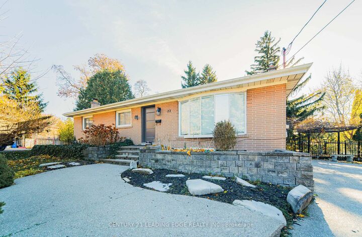 Property Photo: 22 Winlaw Place ON L3P 2C6