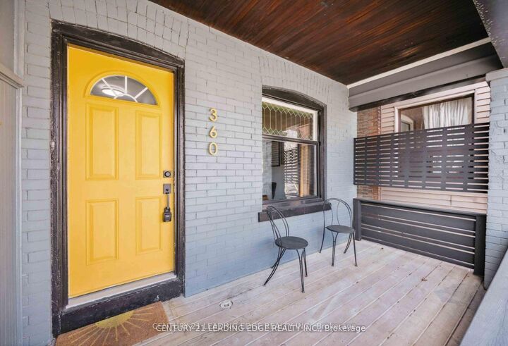 Photo de la propriété:  360 Coxwell Avenue A  ON M4L 3B7 