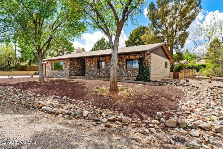 Property Photo:  2100 Windy Street  AZ 86324 