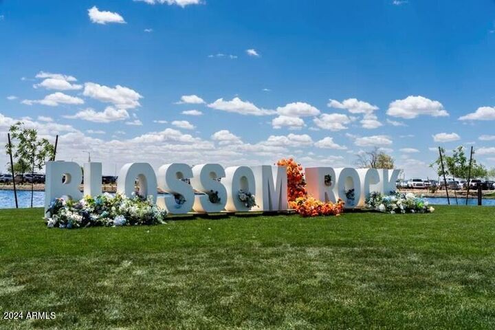 Property Photo:  643 W Fremont Pass  AZ 85120 