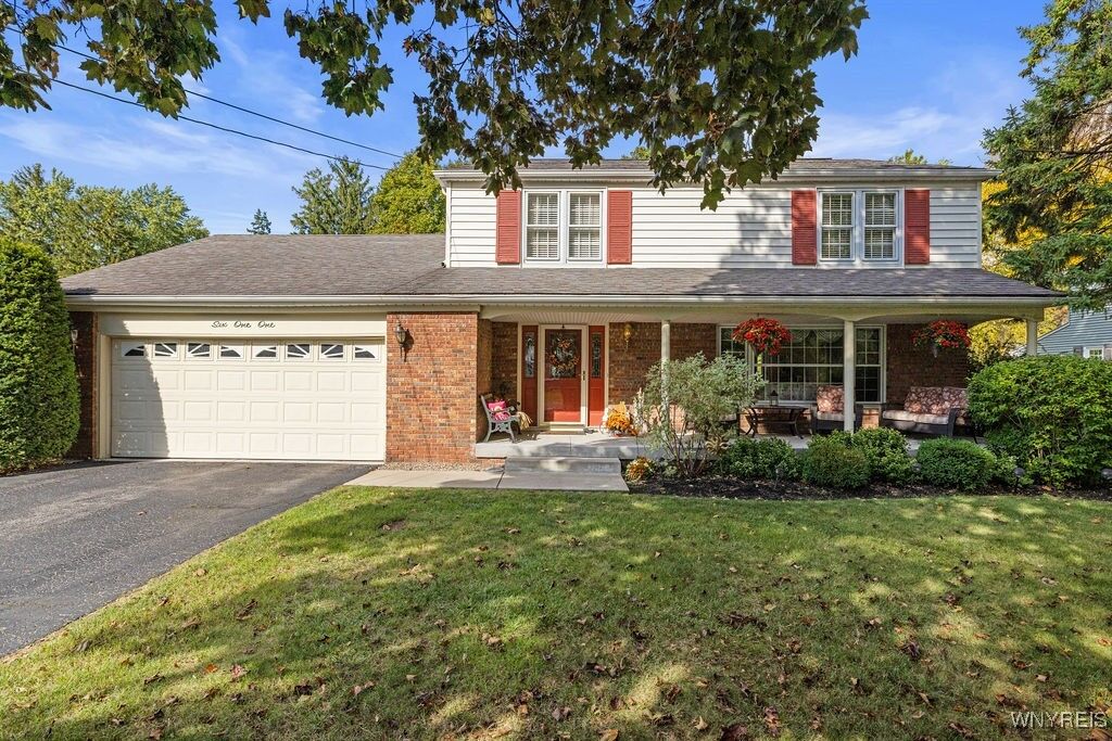 Property Photo: 611 Sandlewood Drive NY 14092