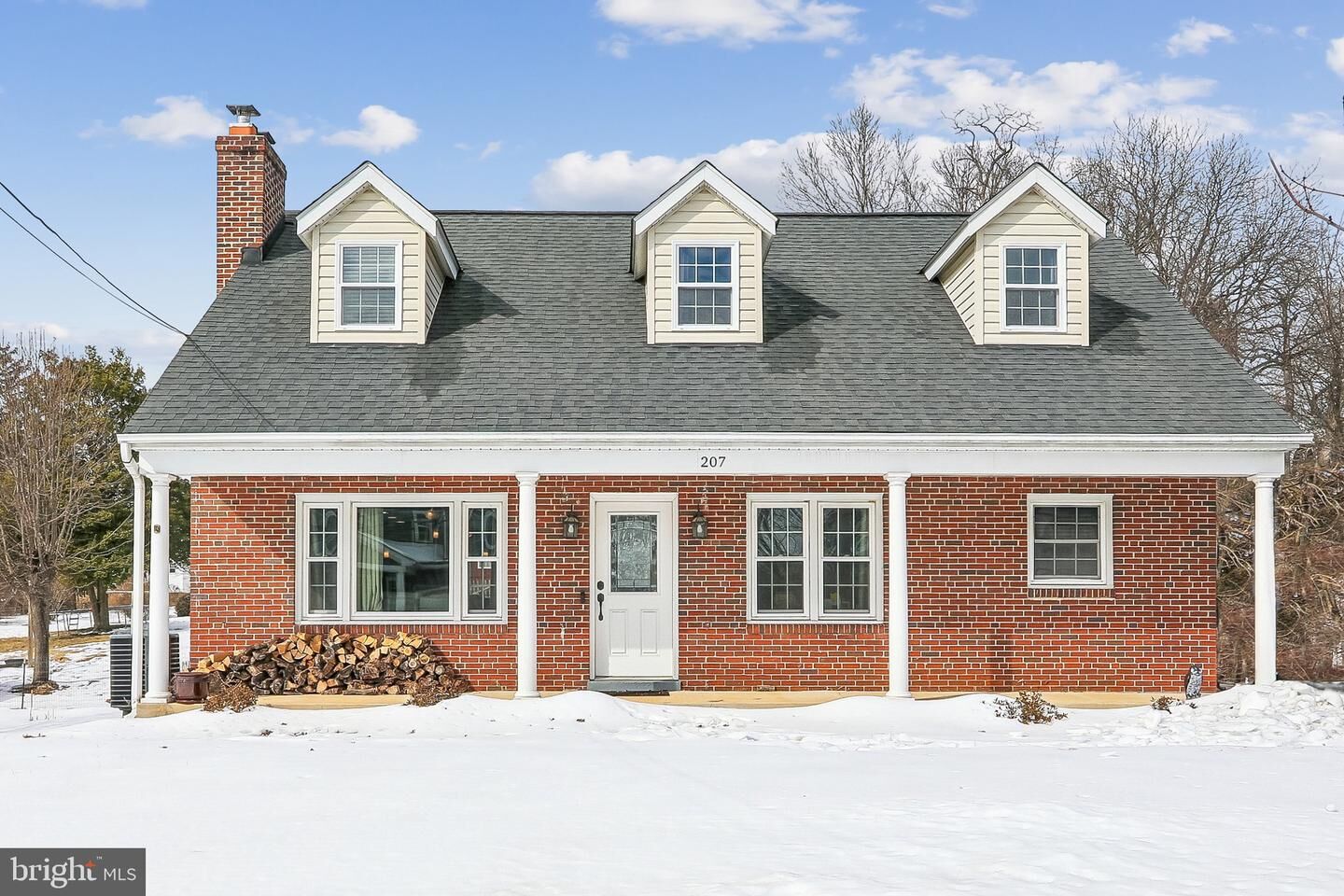 Property Photo:  207 Broad Street  MD 21769 