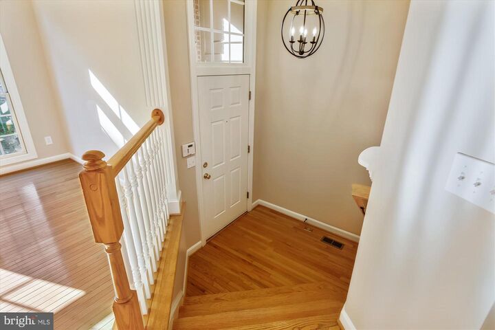 Property Photo:  707 Hawkins Way  VA 22314 