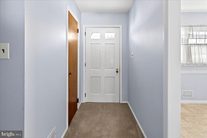 Property Photo:  6 Royal Oak Rd  NJ 08648 