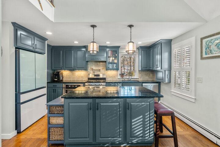 Property Photo:  118 Hokum Rock Road  MA 02638 