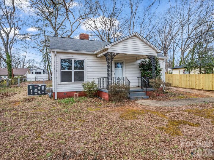 Property Photo:  412 Franklin Avenue  NC 28150 