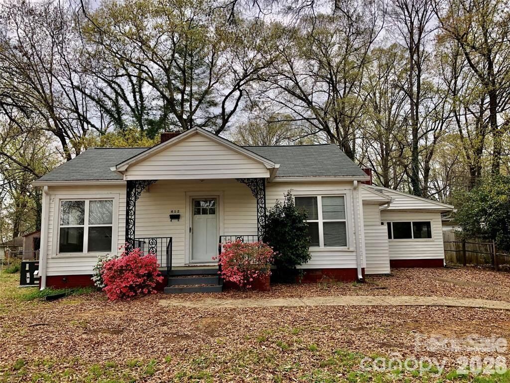 Property Photo:  412 Franklin Avenue  NC 28150 