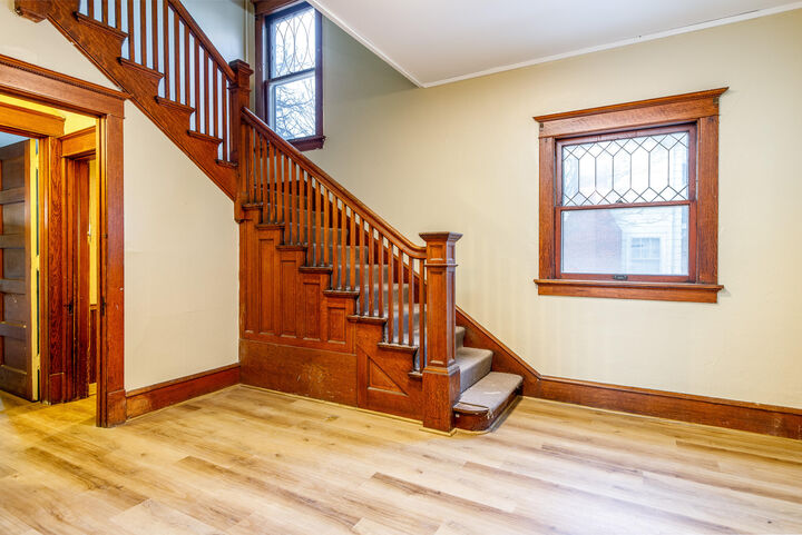 Property Photo:  611 Kellogg Avenue  IA 50010 