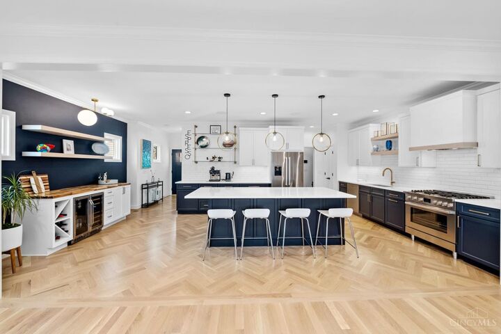 Property Photo:  3831 Mt Vernon Avenue  OH 45209 