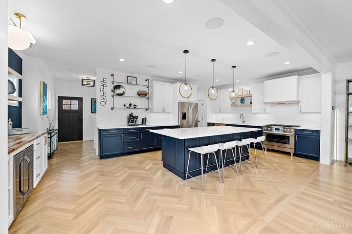 Property Photo:  3831 Mt Vernon Avenue  OH 45209 