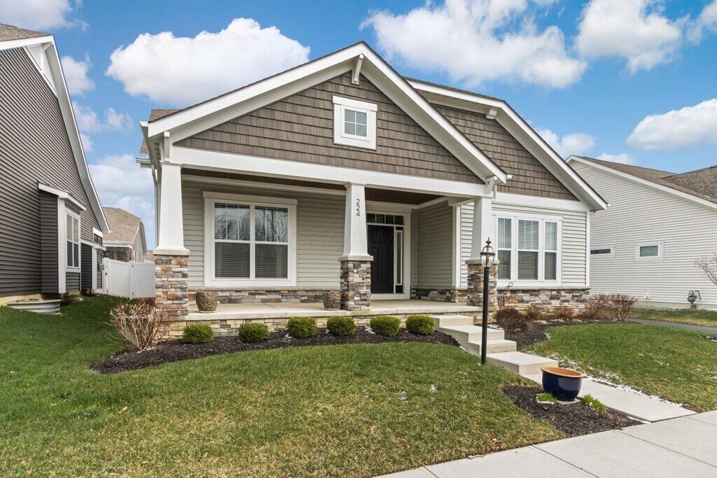 Property Photo:  224 Honeywood N Drive  OH 43021 