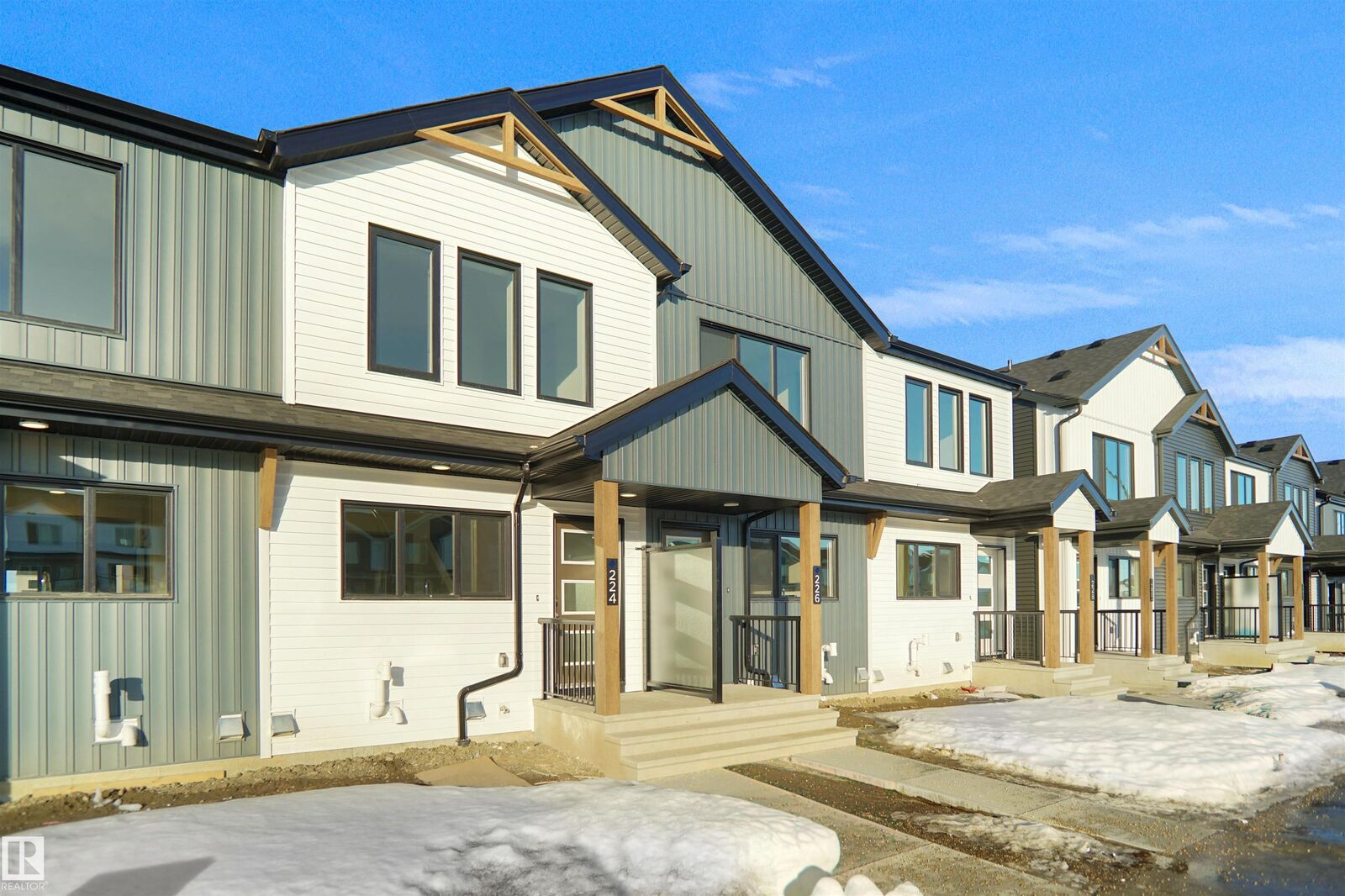 Property Photo:  224 Marquis Boulevard NE  AB T5Y 4E7 