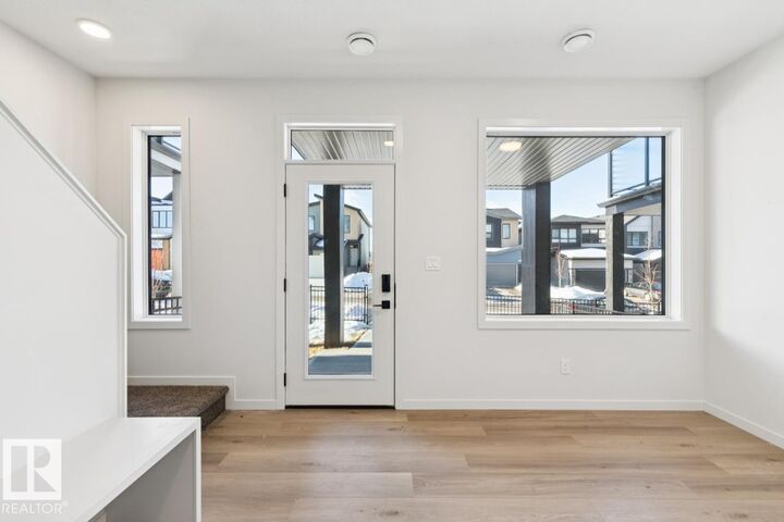 Property Photo:  459 33 Street SW  AB T6X 1A7 