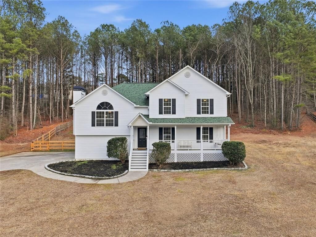 Property Photo:  302 White Marble Way  GA 30107 