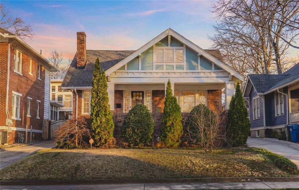 Property Photo:  923 St Charles Avenue NE  GA 30306 