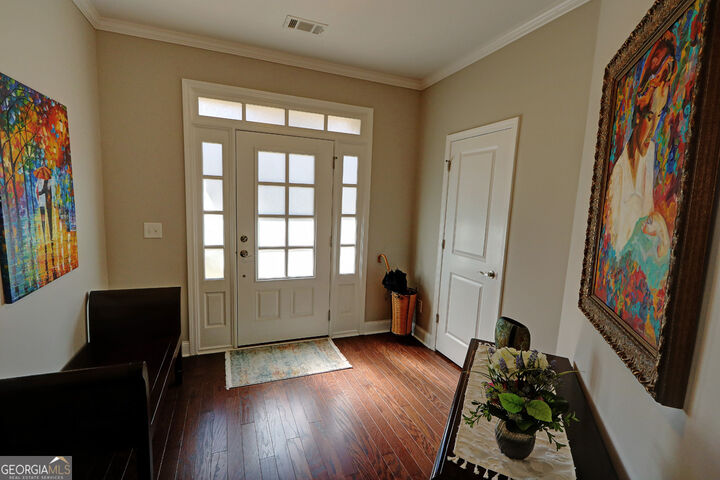 Property Photo: 2770 Middlecreek Way GA 30041