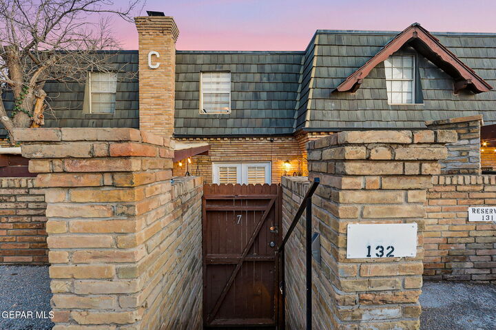 Property Photo:  350 Thunderbird Drive 17  TX 79912 