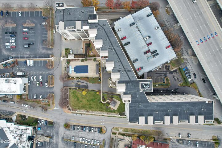 Property Photo: 606 W Riverside Dr IN 47130