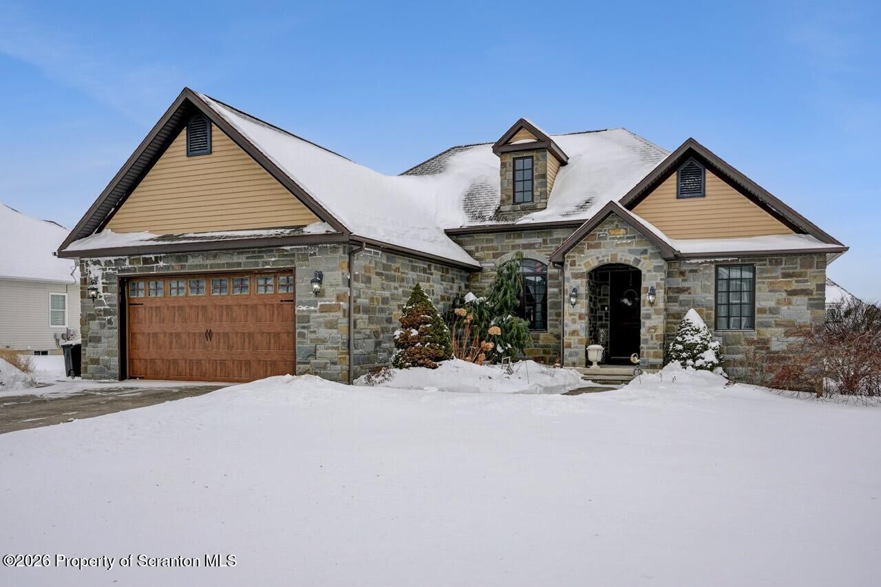 Property Photo:  419 Champion Circle  PA 18512 