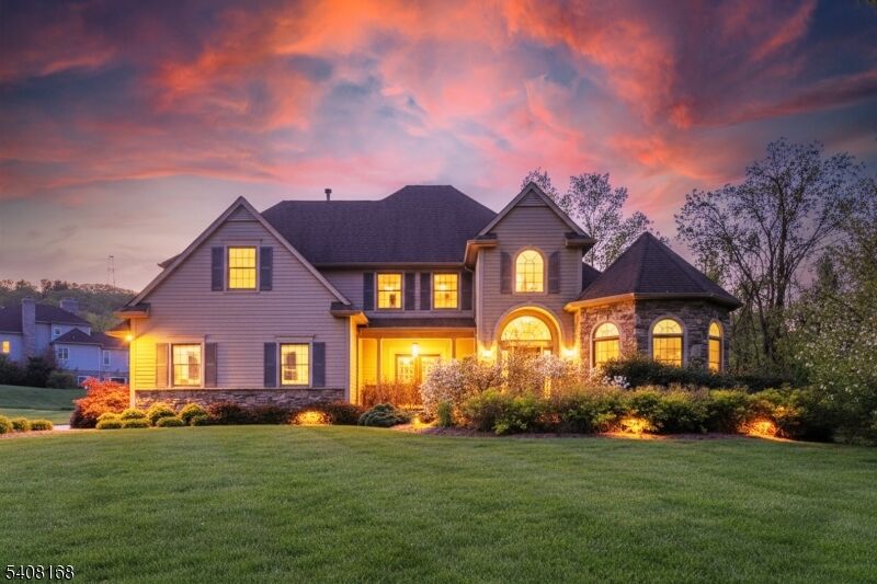 Property Photo:  2 Sutton Ct  NJ 07419 