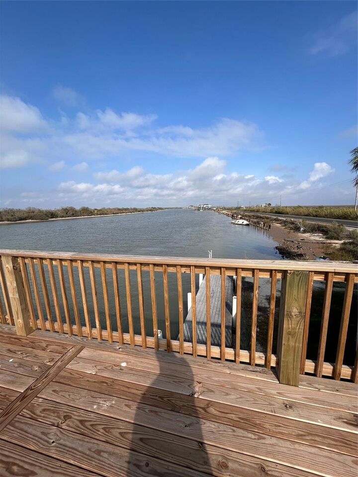 Property Photo:  2284 Fm 2031 Beach Road  TX 77414 
