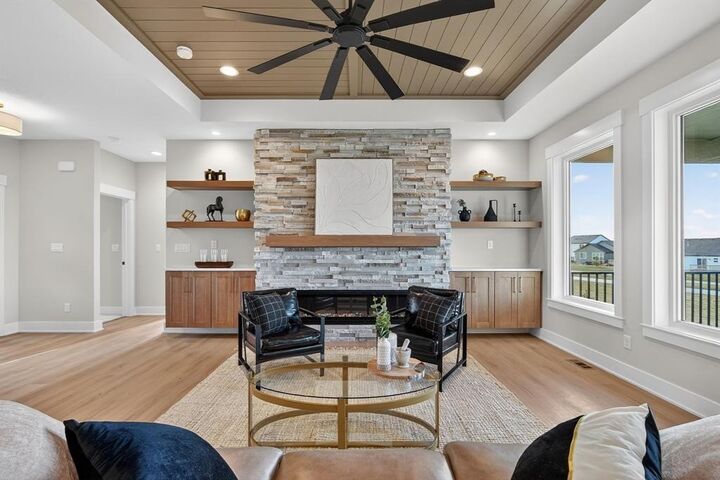 Property Photo: 830 NW Sandy Hollow Circle IA 50263