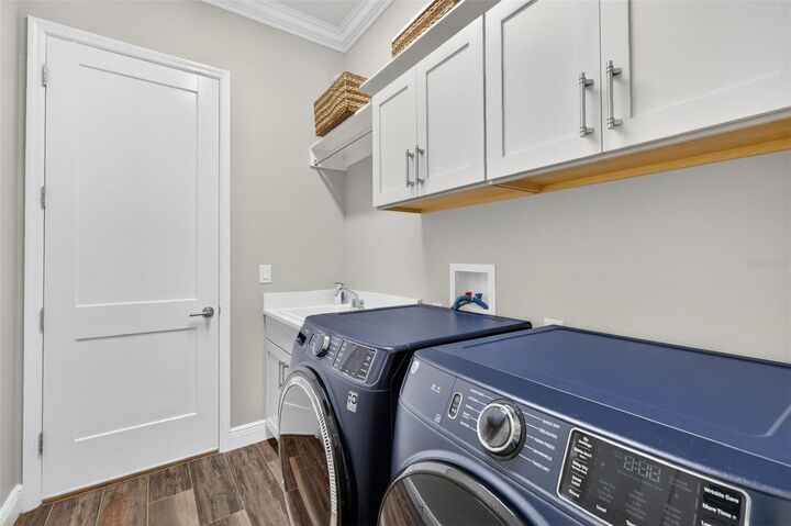 Property Photo: 1148 Skates Street FL 32163