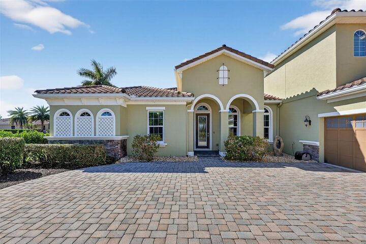 Property Photo: 306 172nd Street E FL 34212