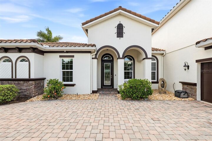 Property Photo: 306 172nd Street E FL 34212