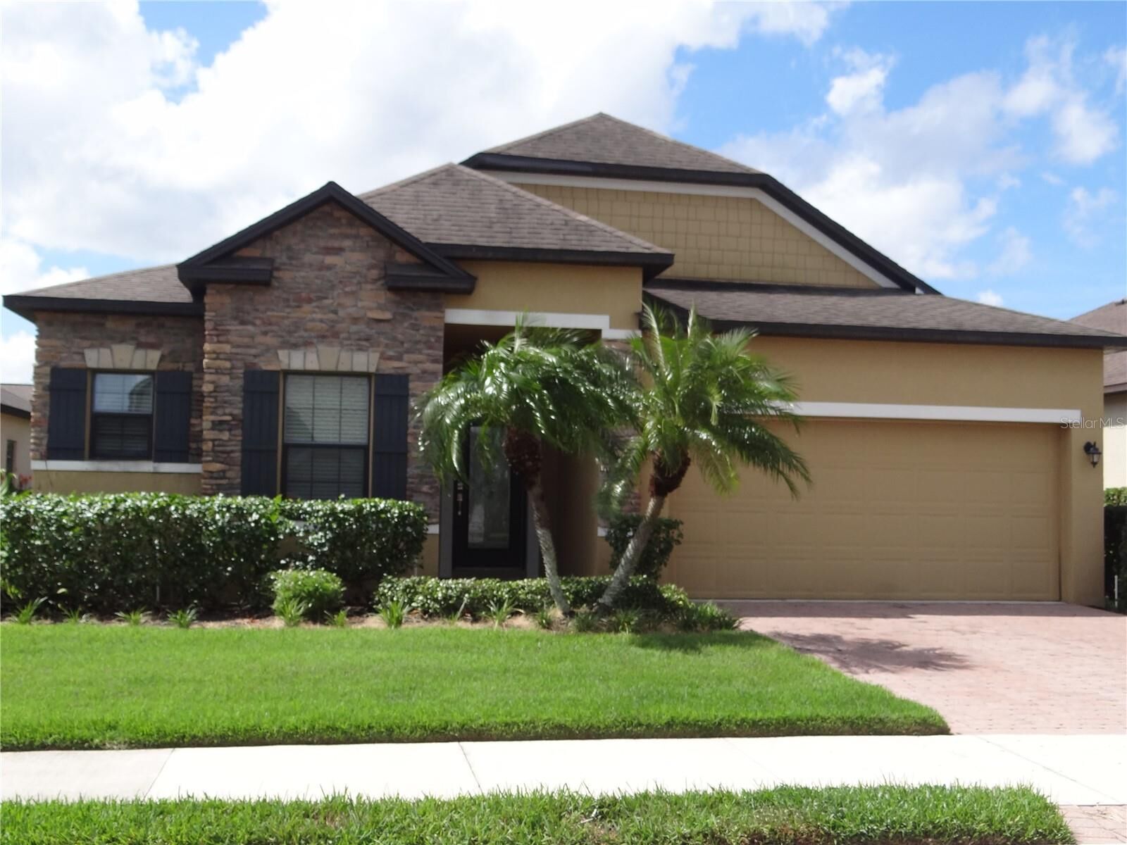 Property Photo: 4052 River Bank Way FL 33980