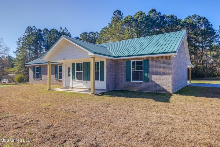 Property Photo: 6590 Dummy Line Road MS 39466