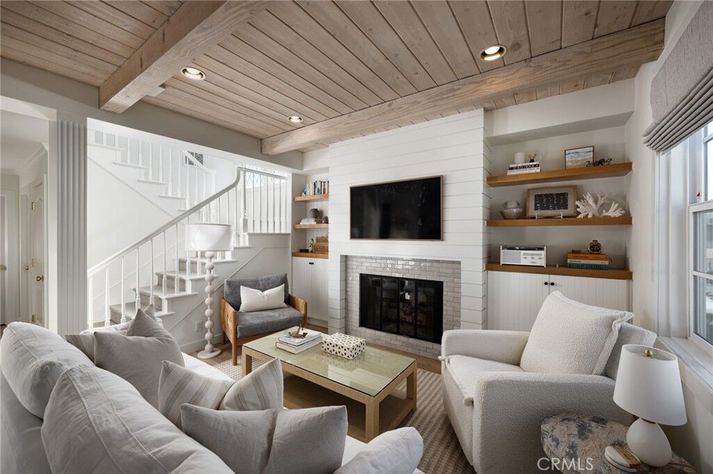 Property Photo:  416 Dahlia A2  CA 92625 