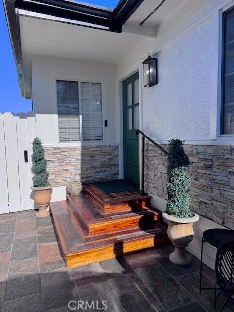 Property Photo:  100 Yorktown  CA 92660 