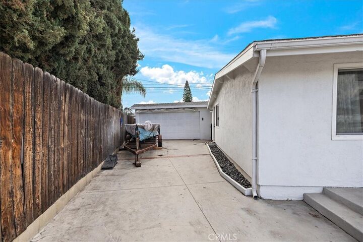 Property Photo:  218 W Gragmont  CA 91722 