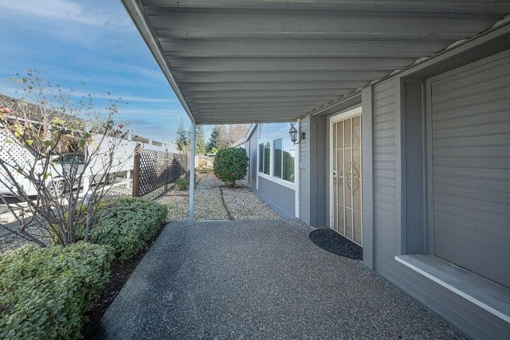 Property Photo: 6912 Daisy Lane CA 95621