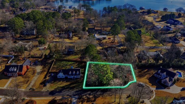 Property Photo:  207 Willowchase Drive  AL 35769 