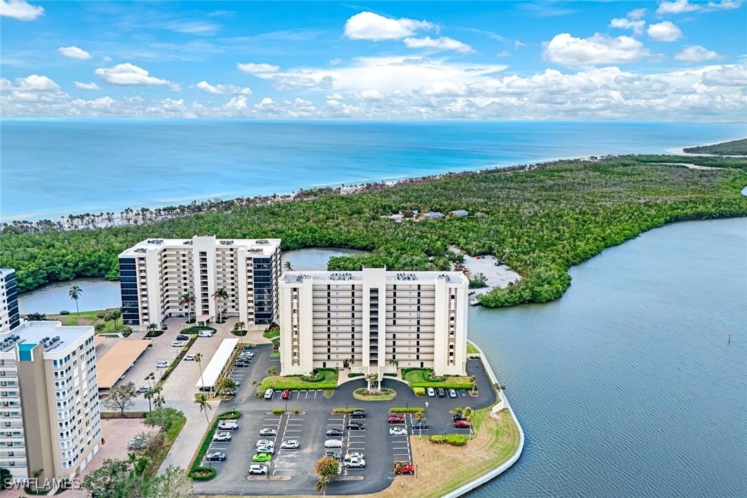 Property Photo: 17 Bluebill Avenue 206 FL 34108