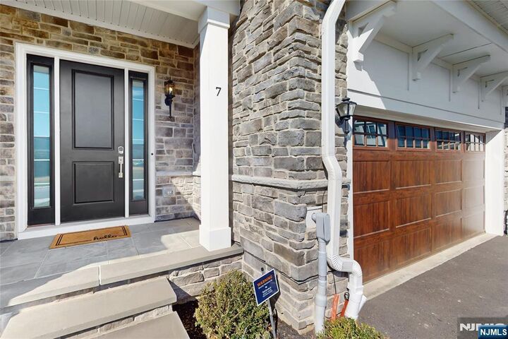 Property Photo:  7 Saint Andrews Circle  NJ 07675 