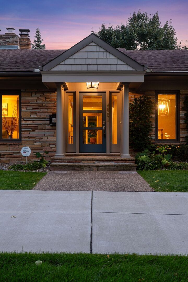 Property Photo: 4801 Woodhill Way MN 55424