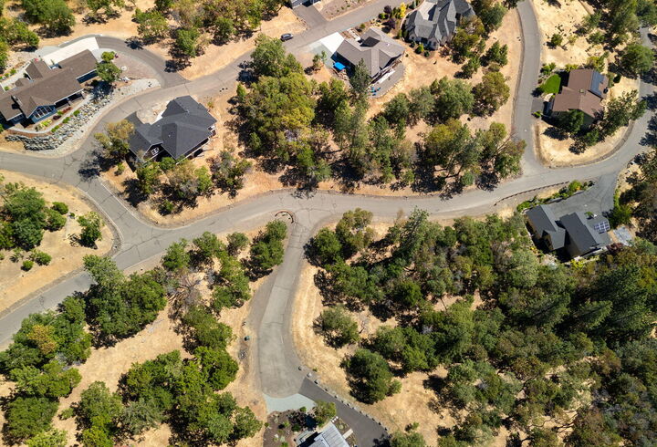 Property Photo: 807 Timber Ridge Drive 15 OR 97530